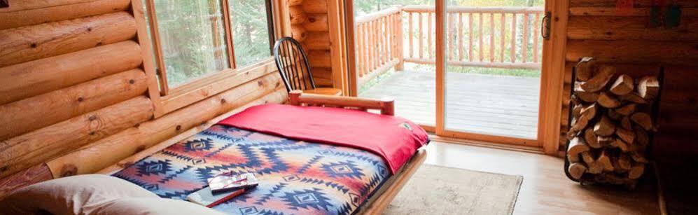 Adventure Inn Ely Ngoại thất bức ảnh